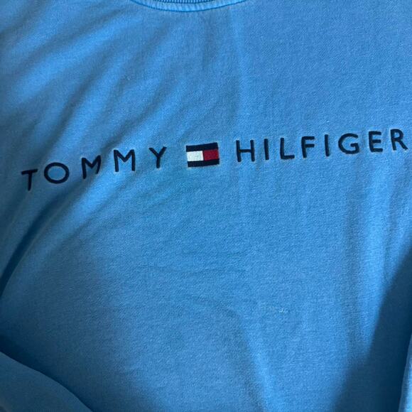 Blue vintage tommy hilfiger sweatshirt - Picture 2 of 2